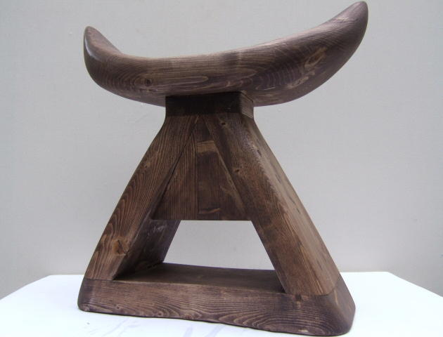 Sculpted Stool Photo 2