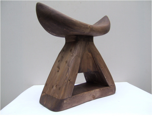 Sculpted Stool Photo 4